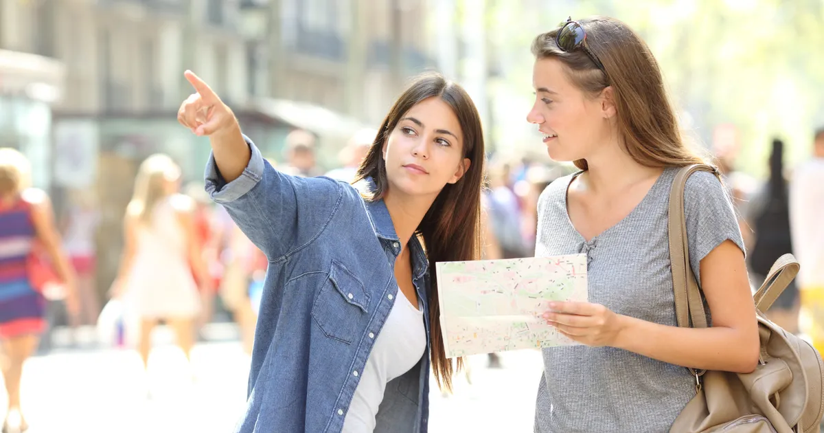 Reizen en culturele gevoeligheid: een gids voor bewuste reizigers